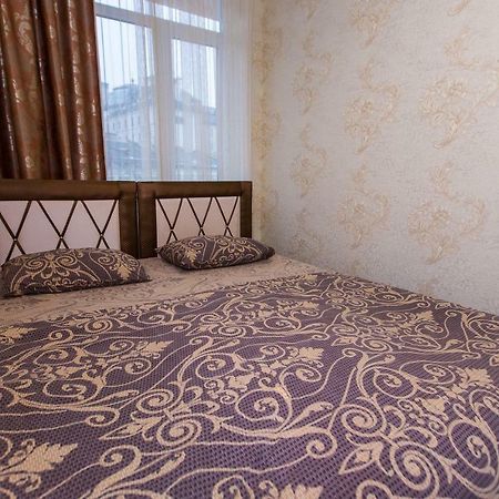 Baker'S Street Hostel Lviv Buitenkant foto