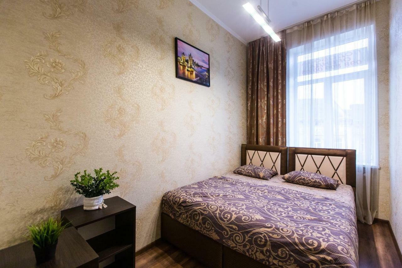 Baker'S Street Hostel Lviv Buitenkant foto