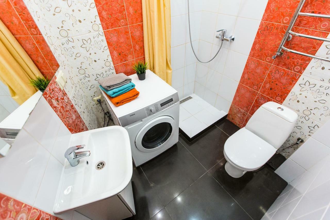 Baker'S Street Hostel Lviv Buitenkant foto