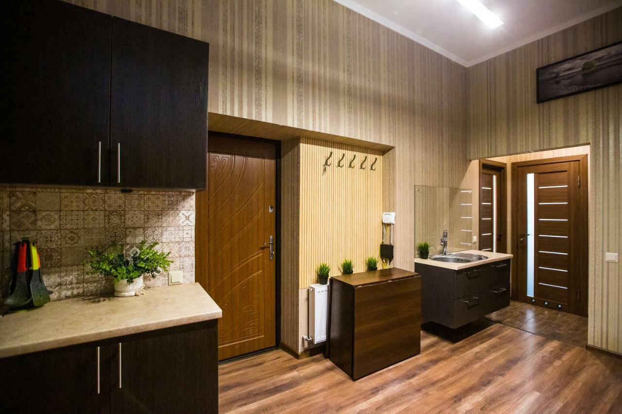 Baker'S Street Hostel Lviv Buitenkant foto
